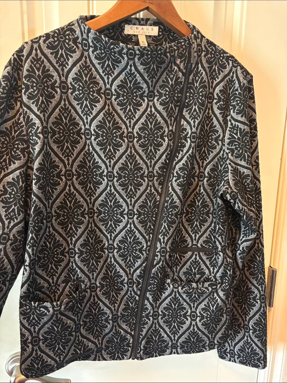 Chaus Black & Gray Jacquard Zip Jacket